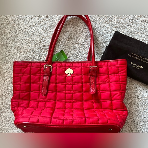 NWT Kate Spade NY Quilted Signature Spade Small Harmony Handbag Red & Dustbag ♠️ - Picture 3 of 9